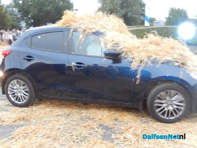 Geen strobreed in de weg - Foto: Willy