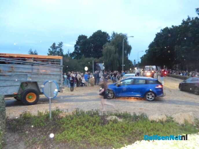 Geen strobreed in de weg - Foto: Willy