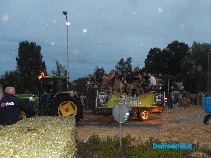 Geen strobreed in de weg - Foto: Willy