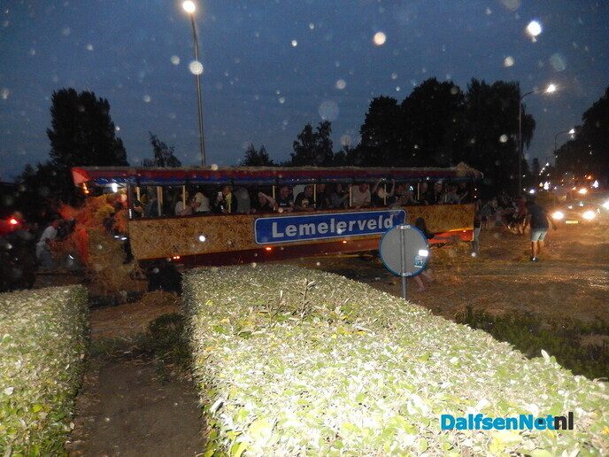 Geen strobreed in de weg - Foto: Willy