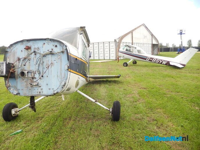 Vliegtuigbotsing boven feestterrein Hoonhorst? - Foto: Willy