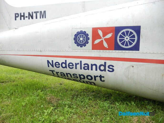 Vliegtuigbotsing boven feestterrein Hoonhorst? - Foto: Willy