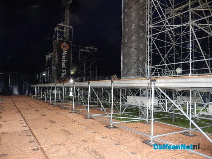 Opbouw Kachel FM vordert in hoog tempo - Foto: Willy