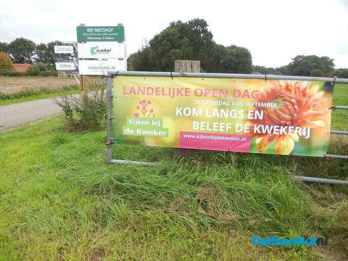 Kijken bij de kweker - Foto: Willy