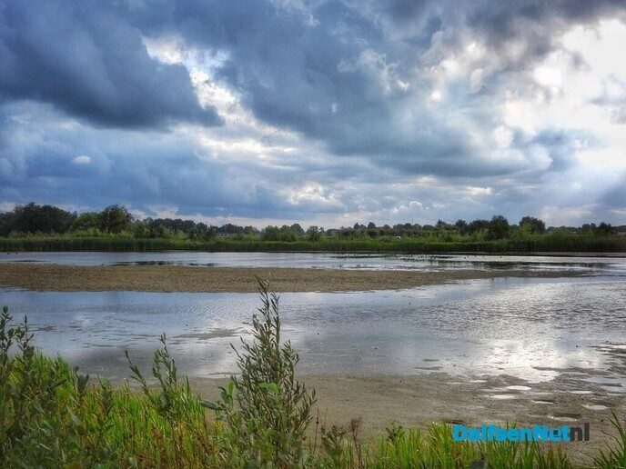 Prachtige avondlucht en idyllisch landschap in Nieuwleusen - Foto: Femmie Smink