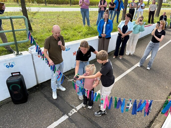 Beelden van de echte opening van de fietstunnel in Ankum - Foto: Ingezonden foto