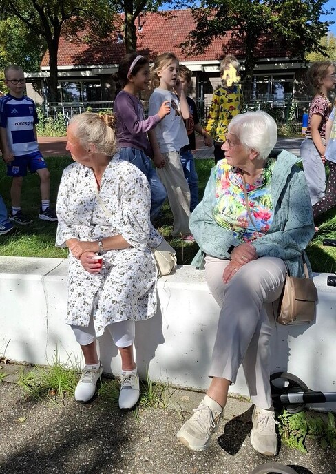 Beelden van de echte opening van de fietstunnel in Ankum - Foto: Ingezonden foto