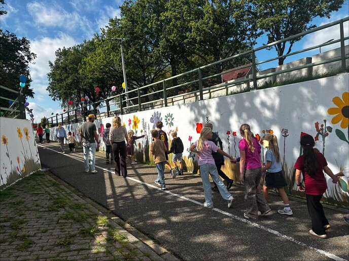 Beelden van de echte opening van de fietstunnel in Ankum - Foto: Ingezonden foto