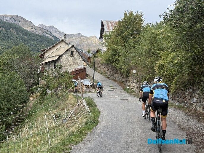 Tien leden Toerclub Dalfsen bedwingen de Franse Alpen - Foto: Ingezonden foto