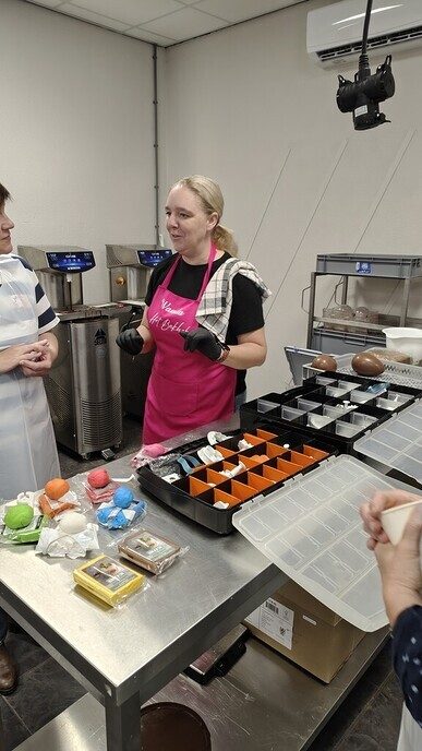 Workshop choco-ei versieren - Foto: Ingezonden foto