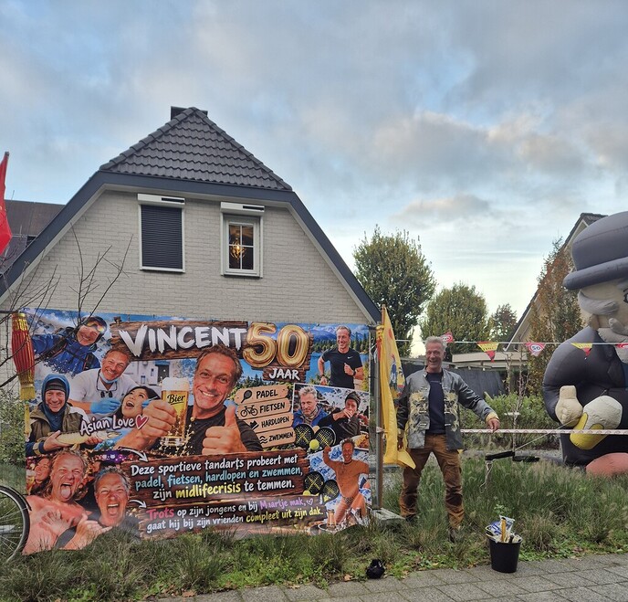 Goedlachse tandarts alweer 50 - Foto: Ingezonden foto