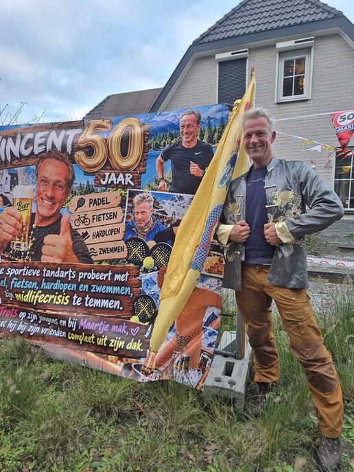 Goedlachse tandarts alweer 50 - Foto: Ingezonden foto