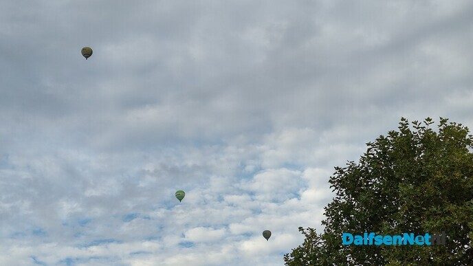 Luchtballonnen boven Dalfsen voor de laatste keer - Foto: John Til