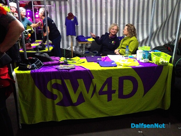 Prachtige slotdag van de Sallandse Wandelvierdaagse in Raalte - Foto: Willy