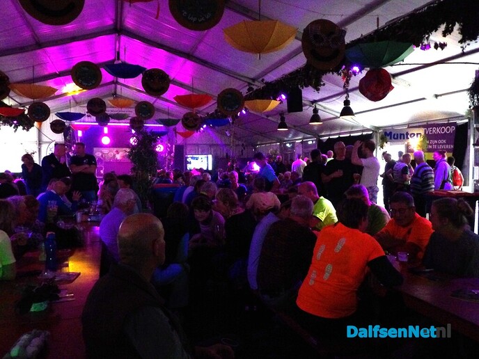 Prachtige slotdag van de Sallandse Wandelvierdaagse in Raalte - Foto: Willy