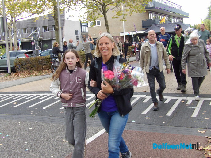 Prachtige slotdag van de Sallandse Wandelvierdaagse in Raalte - Foto: Willy