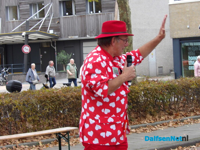 Prachtige slotdag van de Sallandse Wandelvierdaagse in Raalte - Foto: Willy