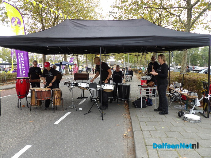 Prachtige slotdag van de Sallandse Wandelvierdaagse in Raalte - Foto: Willy