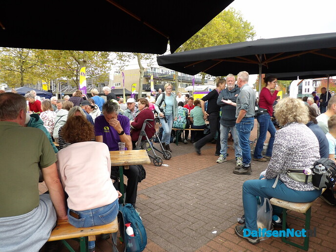 Prachtige slotdag van de Sallandse Wandelvierdaagse in Raalte - Foto: Willy