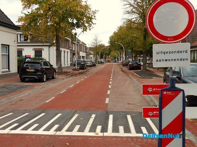 Werkzaamheden Dorpsstraat in Heino bijna klaar - Foto: Willy