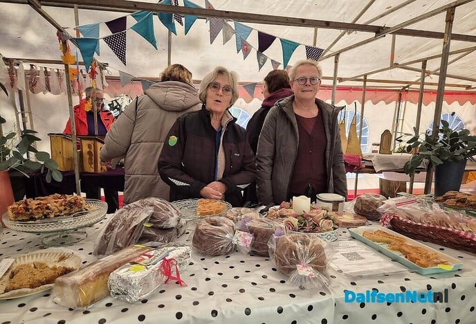 Genieten van de herfstmarkt bij BalkInn in Nieuwleusen - Foto: Femmie Smink