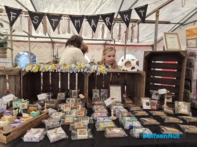 Genieten van de herfstmarkt bij BalkInn in Nieuwleusen - Foto: Femmie Smink