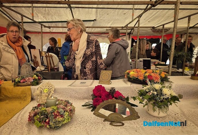 Genieten van de herfstmarkt bij BalkInn in Nieuwleusen - Foto: Femmie Smink