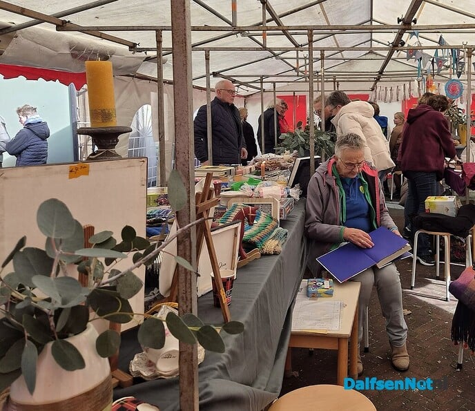 Genieten van de herfstmarkt bij BalkInn in Nieuwleusen - Foto: Femmie Smink