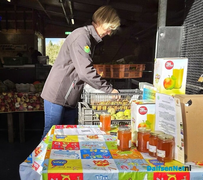 Genieten van de herfstmarkt bij BalkInn in Nieuwleusen - Foto: Femmie Smink