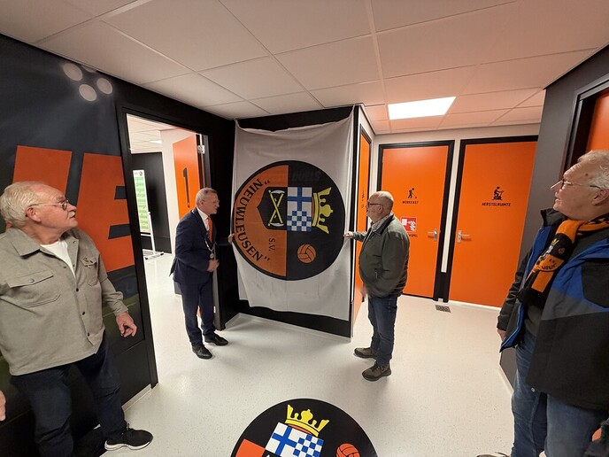 S.V. Nieuwleusen opent vernieuwde accommodatie (2) - Foto: Ingezonden foto