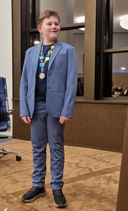 Anne van Gelder officieel geïnstalleerd als kinderburgemeester - Foto: Gemeente Dalfsen