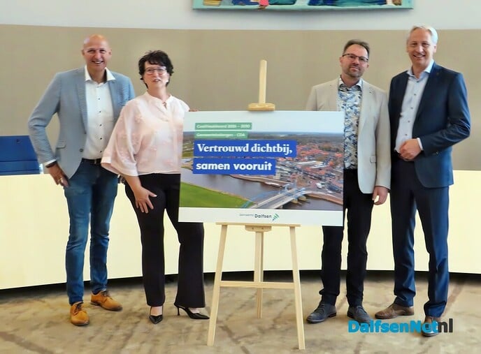 Vechtdal Politiek neemt nieuwe coalities onder de loep - Foto: Ingezonden foto