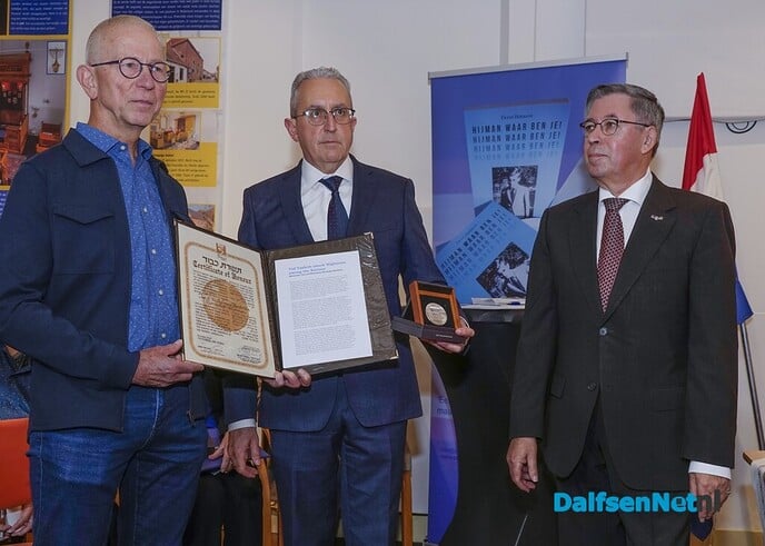 Uitreiken onderscheidingen ‘Rechtvaardigen onder de Volkeren’ in voormalige synagoge - Foto: Paul Scholten