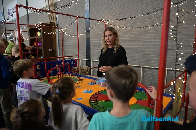 Bazar in Hoonhorst: mooie prijzen zoals een weekendje Texel - Foto: Johan Bokma