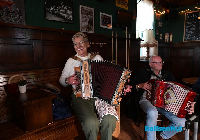 Aalt Westerman viert 70 jaar als muzikant bij ’t Witte Peerd - Foto: Johan Bokma