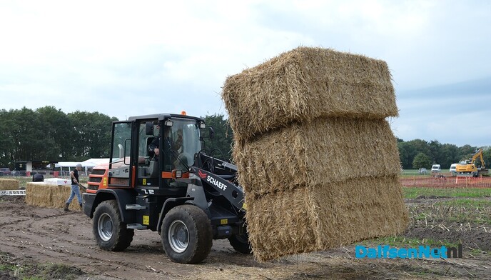 Maiscross Dalfsen een dag vol actie, spanning en spektakel! - Foto: Johan Bokma