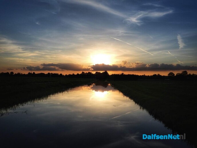 Femmie fotografeerde prachtige zonsondergang in Nieuwleusen - Foto: Femmie Smink