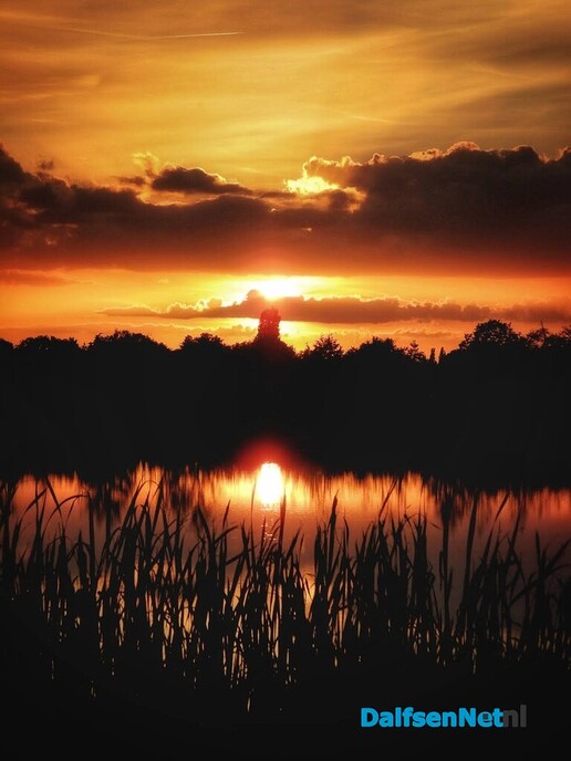 Femmie fotografeerde prachtige zonsondergang in Nieuwleusen - Foto: Femmie Smink