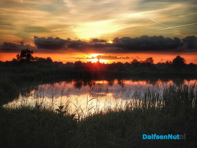 Femmie fotografeerde prachtige zonsondergang in Nieuwleusen - Foto: Femmie Smink