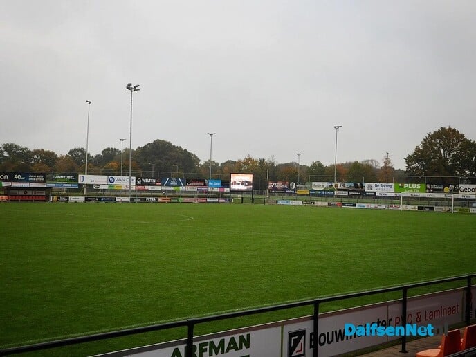 Opening voetbal gebouwen en accommodatie SV Nieuwleusen - Foto: Femmie Smink