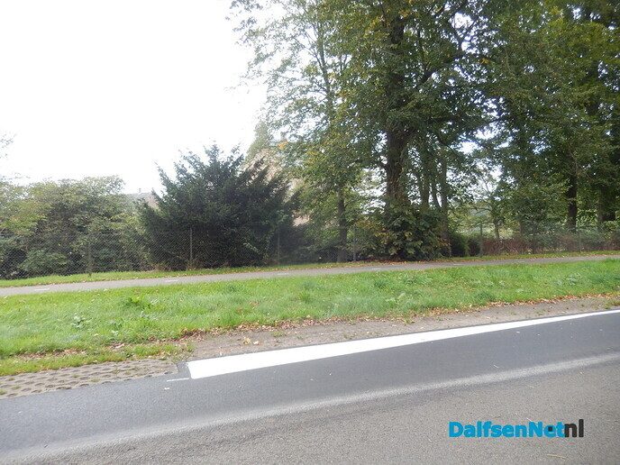 De laatste hand aan de Rechterensedijk - Foto: Willy