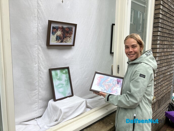 Jessica Geerdsen exposeert in vitrines AH Dalfsen