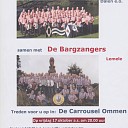 De Bargzangers en De Loo & Drostensingers het theater in