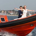 Opnieuw het huwelijksbootje in, maar dan in de snelste! Opnieuw het huwelijksbootje in, maar dan in de snelste!