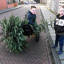 Hier gaat kerstboom nummer 15 Hier gaat kerstboom nummer 15