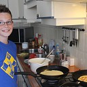 Michiel bakt nog één keer pannenkoeken
