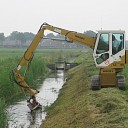 Waterschap maait sloten en oevers weer Waterschap maait sloten en oevers weer