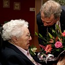 Burgemeester op bezoek bij 108 jarige in Dalfsen Burgemeester op bezoek bij 108 jarige in Dalfsen