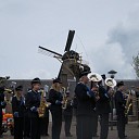 Kinderoptocht Hoonhorst na pittige regenbui