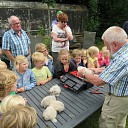 Natuurkundeles de Spiegel Kerkuilen ringen. Natuurkundeles de Spiegel Kerkuilen ringen.